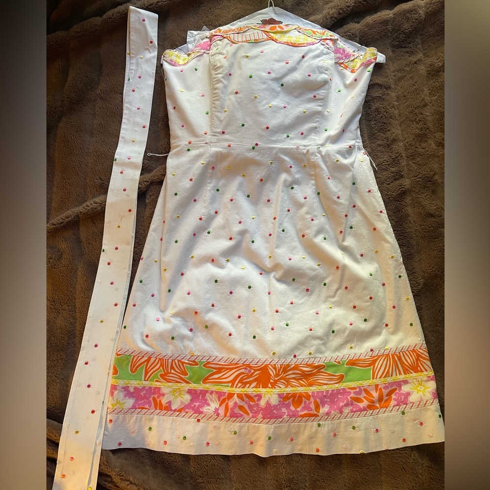 Lily Pulitzer Sienna Dot Strapless Fit and Flare
Belted Dress size 4